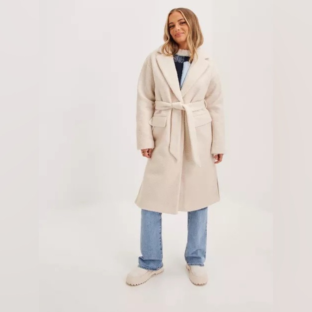 Vero Moda Garbo Belted Coat in Oatmeal